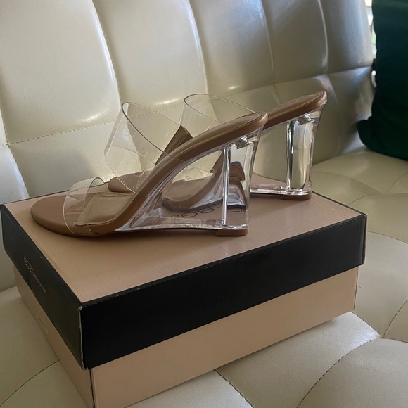 BCBGeneration Walina Lucite Wedge Sandal - Picture 5 of 7